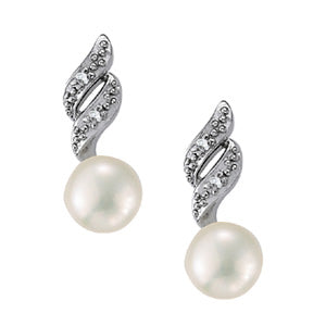 EARRING 6MM PEARL CENTER EARRING Complete per pair.